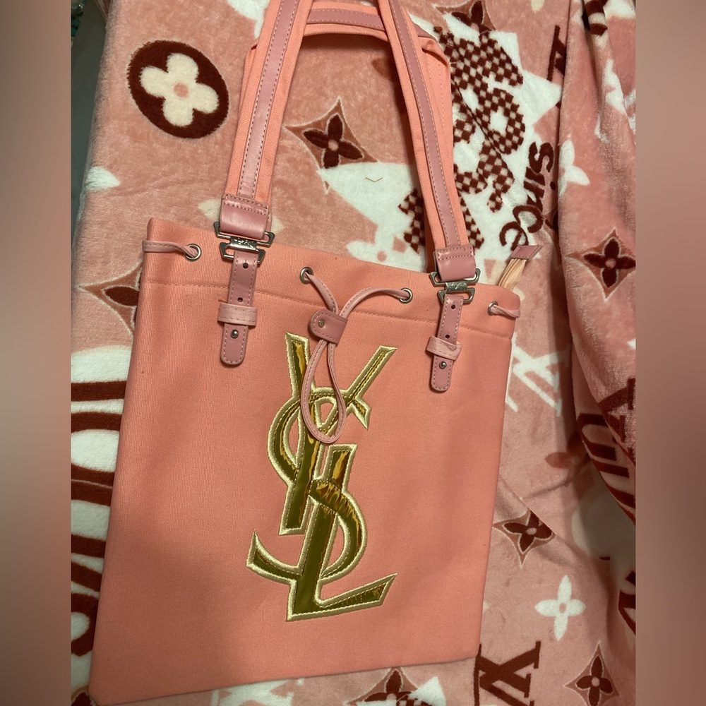 Yves Saint Laurent Tote New